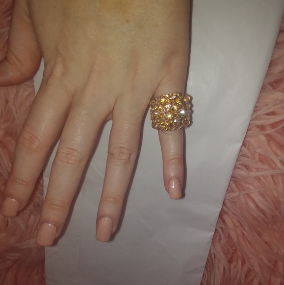 Bling Glam Ring💎 - Picture 2 of 3